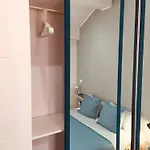 The Penthouse Center 아파트 *