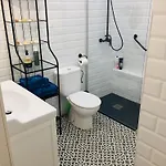 아파트 The Penthouse Center *